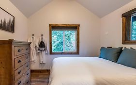 Tall Pines A Cozy 1 Bedroom Tiny Cabin